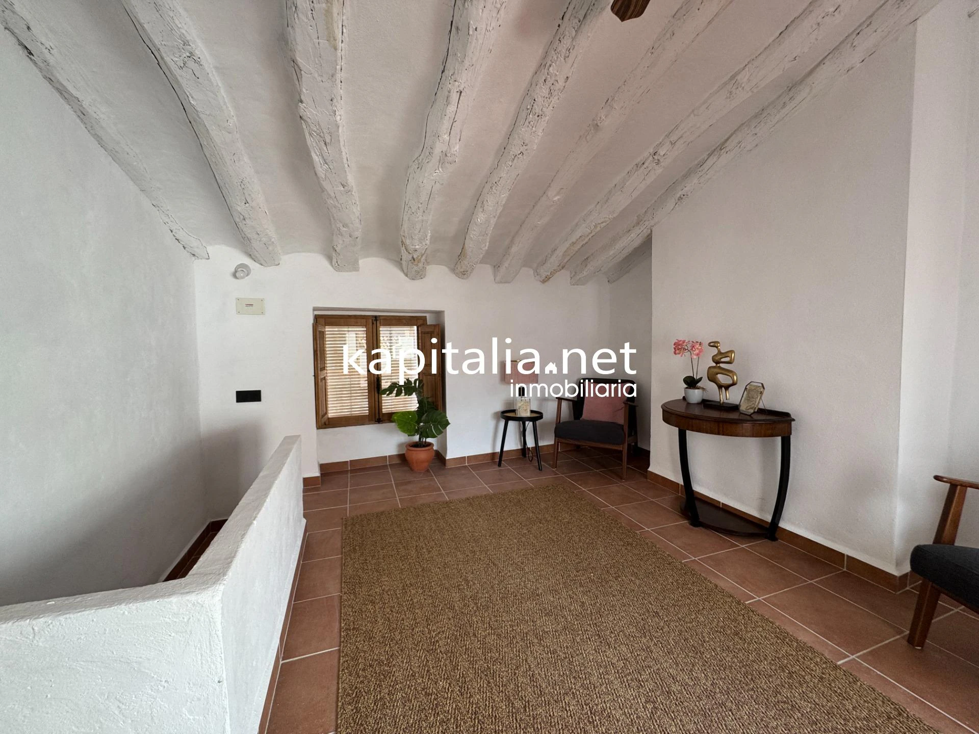 Casa de tres plantas a la venta en Ontinyent