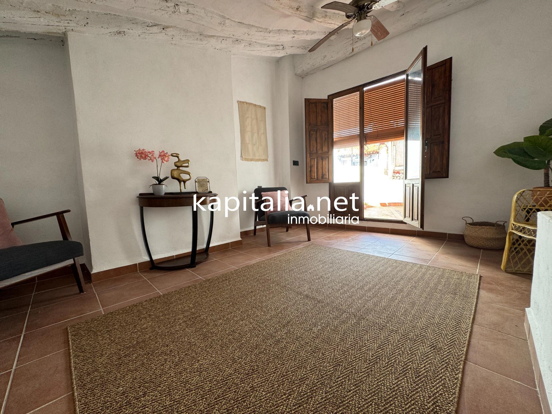 Casa de tres plantas a la venta en Ontinyent