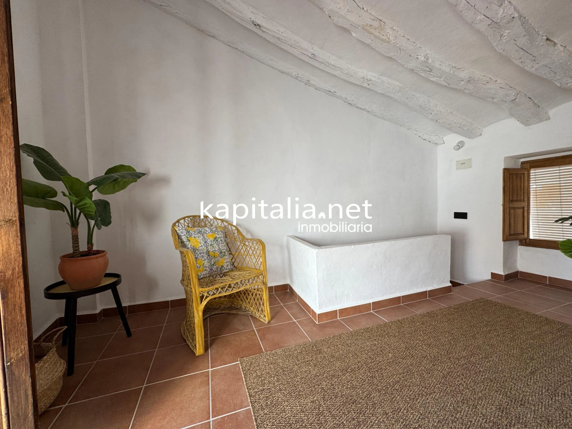 Casa de tres plantas a la venta en Ontinyent