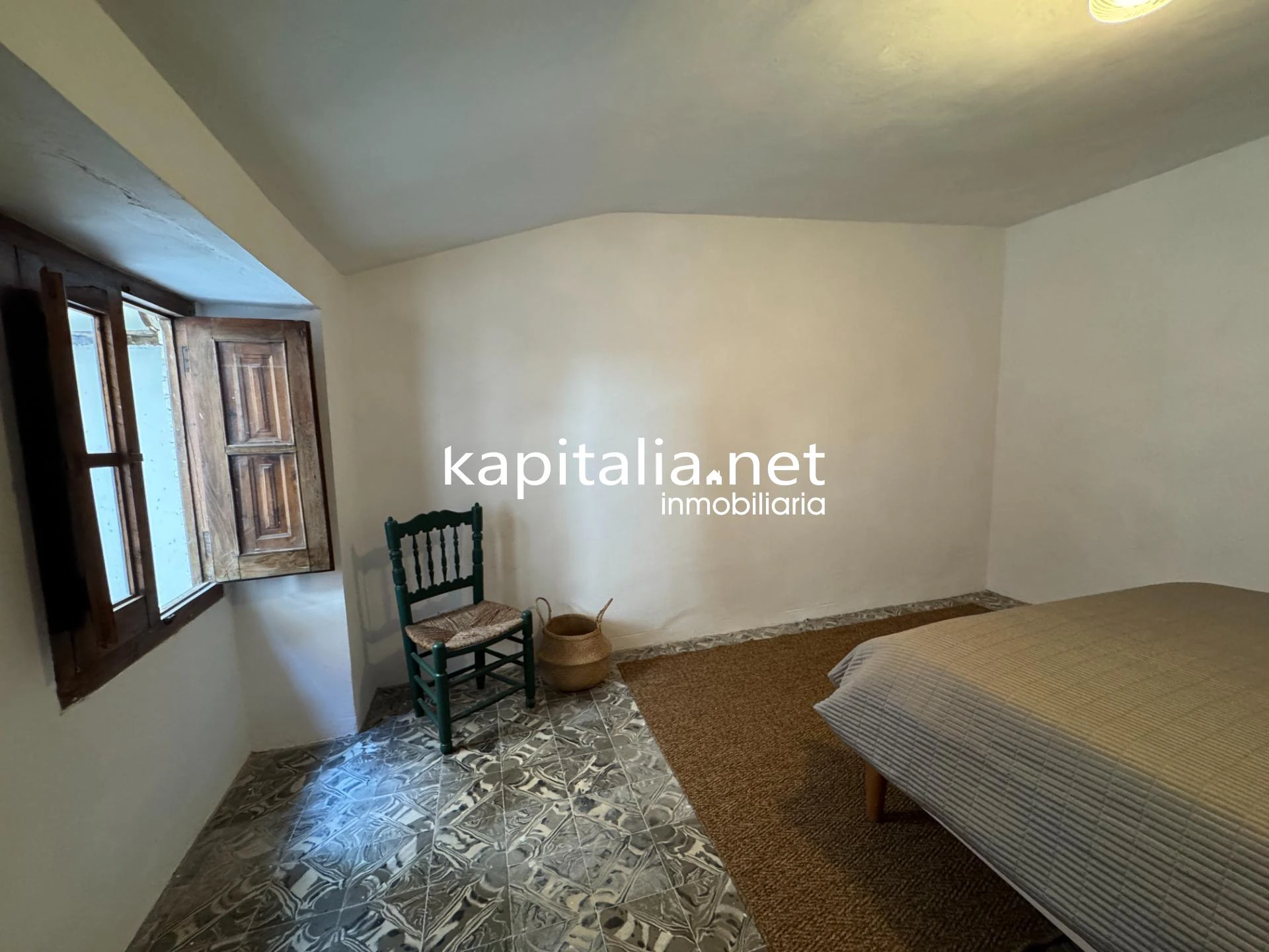 Casa de tres plantas a la venta en Ontinyent