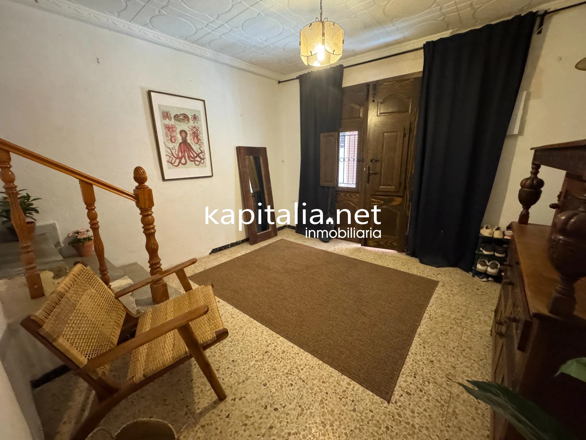 Casa de tres plantas a la venta en Ontinyent
