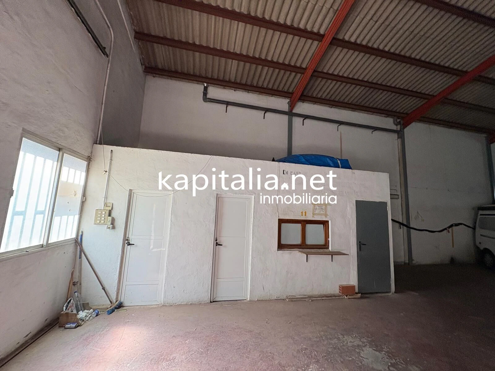 NAVE EN SOLAR URBANO RESIDENCIAL A LA VENTA EN ALCUDIA DE CRESPINS