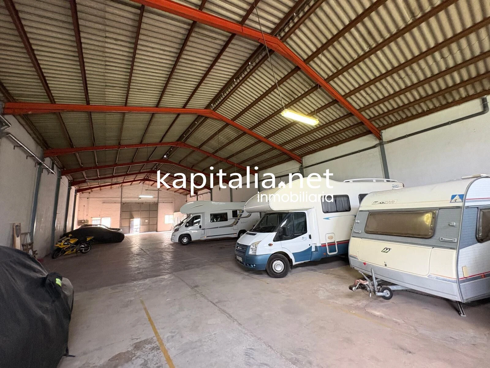 NAVE EN SOLAR URBANO RESIDENCIAL A LA VENTA EN ALCUDIA DE CRESPINS