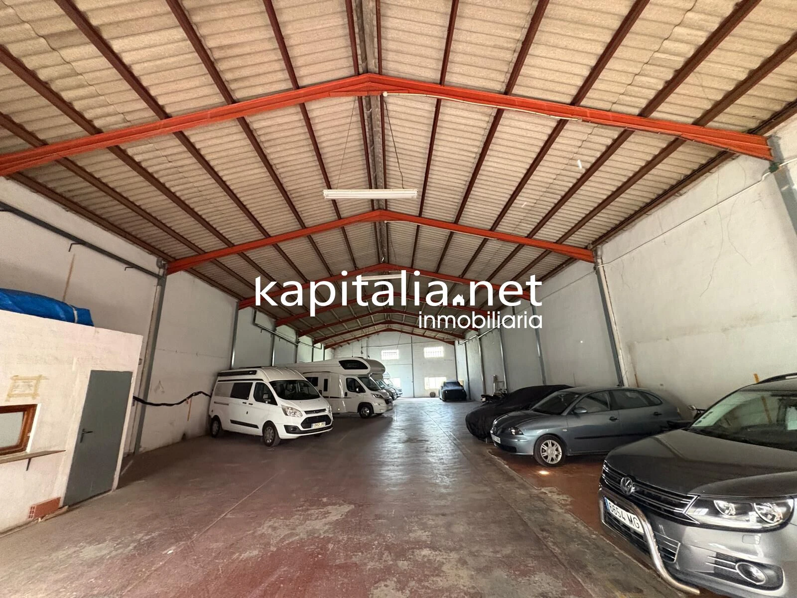 NAVE EN SOLAR URBANO RESIDENCIAL A LA VENTA EN ALCUDIA DE CRESPINS