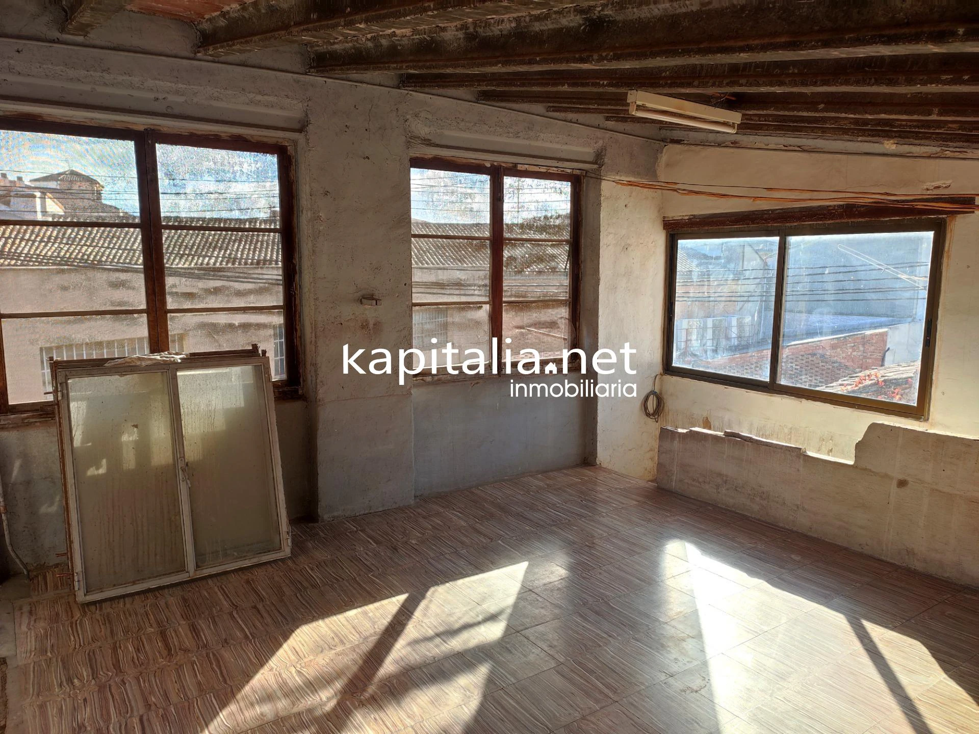 08871 - HOUSE FOR SALE IN COCENTAINA, LOCATED IN THE OLD PART OF THE VILLAGE.
