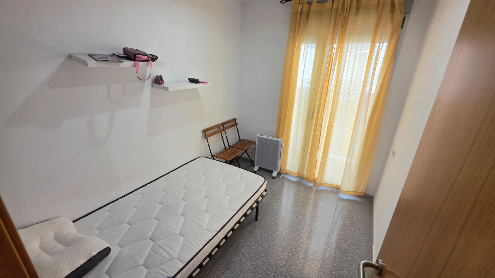 PISO CON GARAJE A LA VENTA EN ONTINYENT!!!! EXCLUISVA EN KAPITALIA !!!!