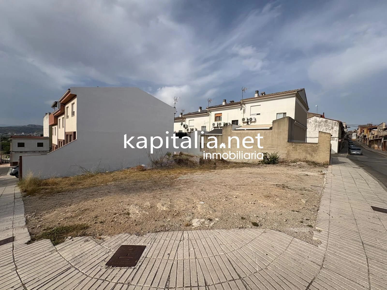 SOLAR URBANO RESIDENCIAL A LA VENTA EN LA LLOSA DE RANES