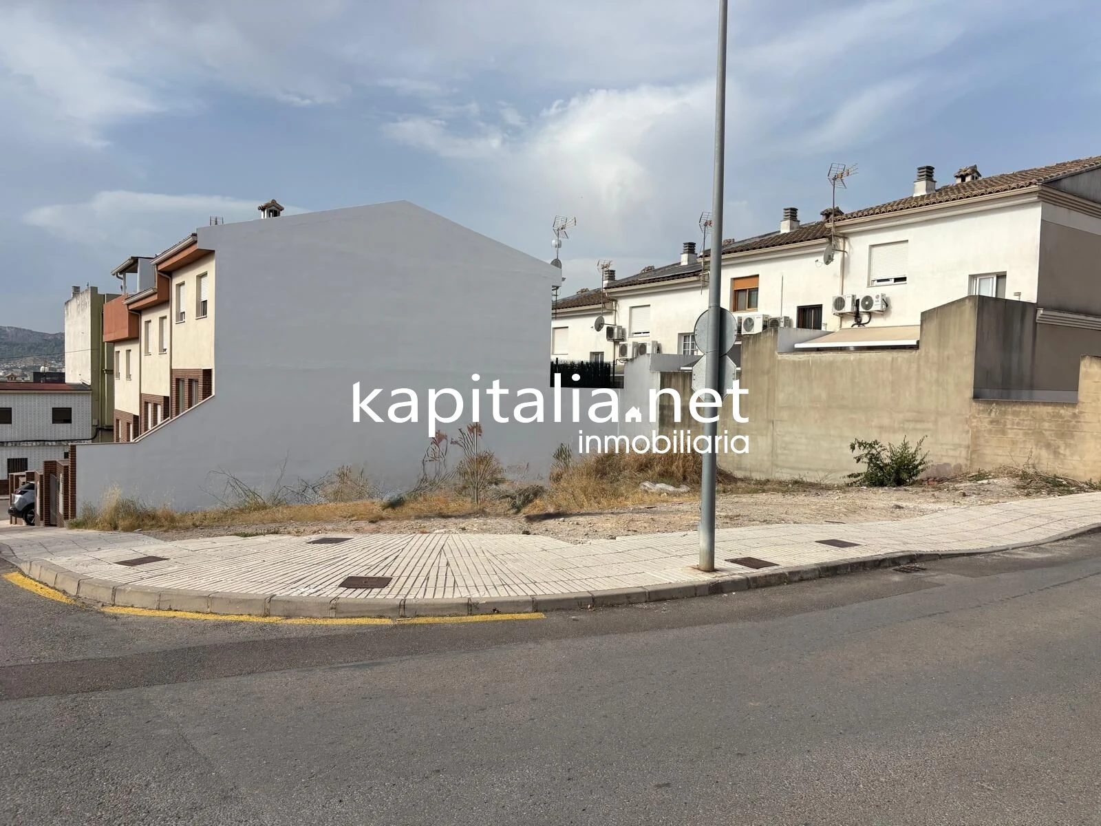 SOLAR URBANO RESIDENCIAL A LA VENTA EN LA LLOSA DE RANES