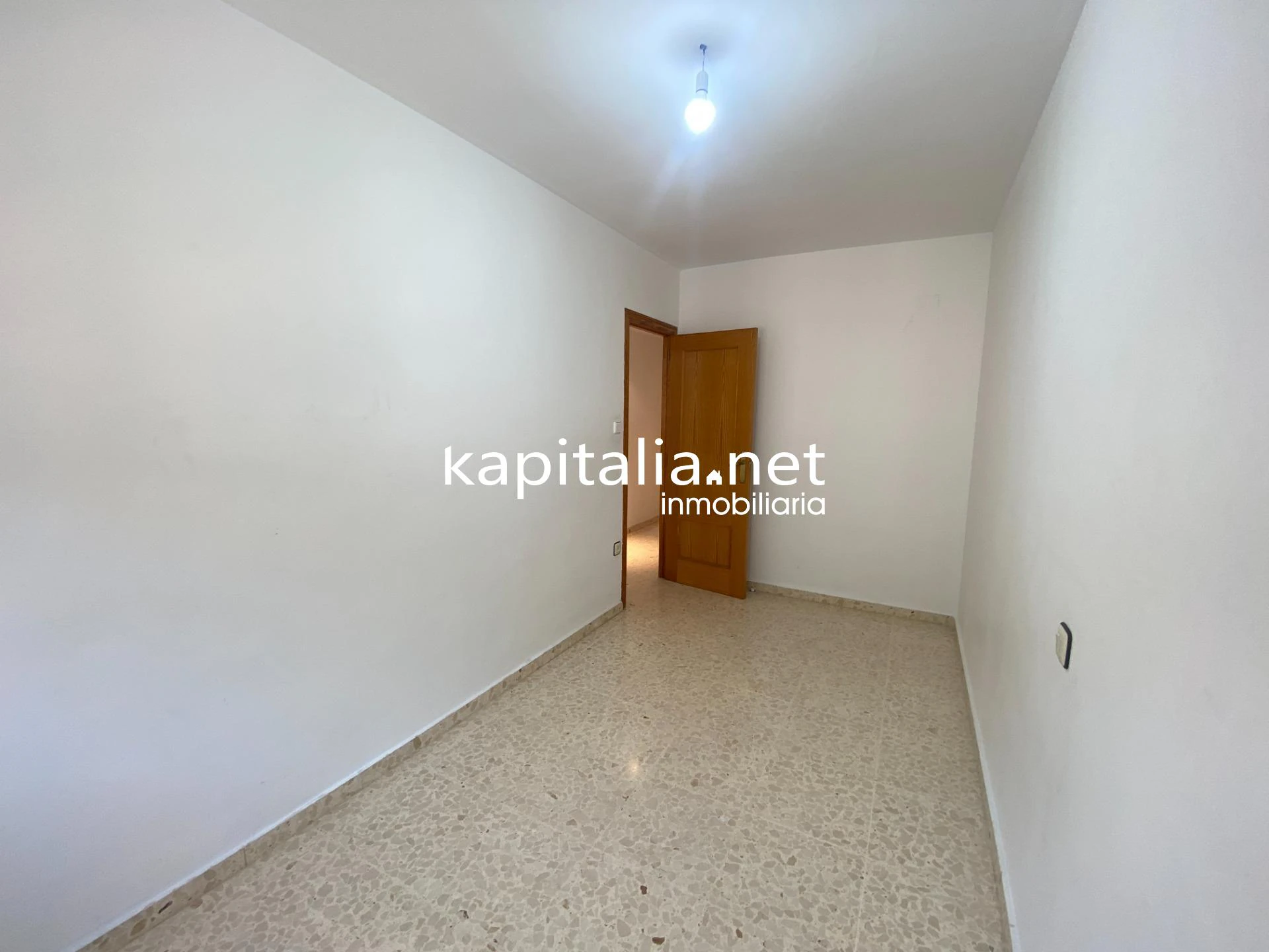 Amplio y luminoso piso en VENTA en La Bola, Xàtiva, con garaje y trastero