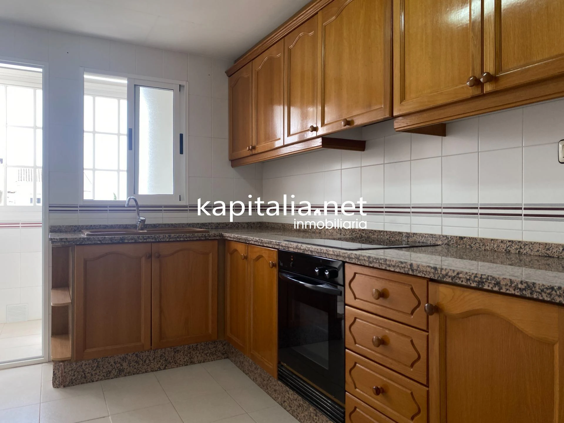 Amplio y luminoso piso en VENTA en La Bola, Xàtiva, con garaje y trastero