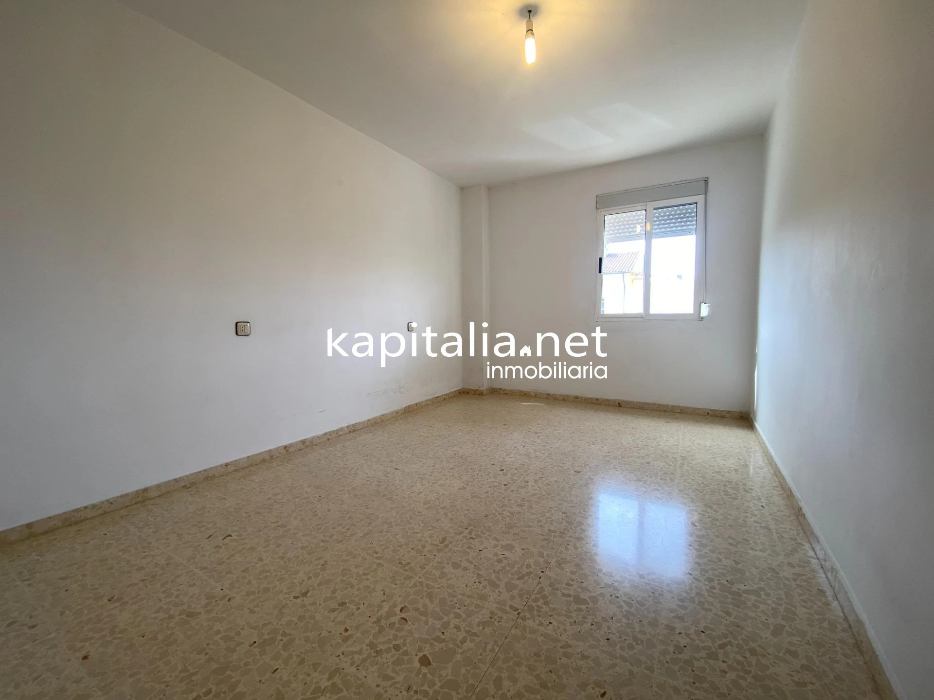 Amplio y luminoso piso en VENTA en La Bola, Xàtiva, con garaje y trastero