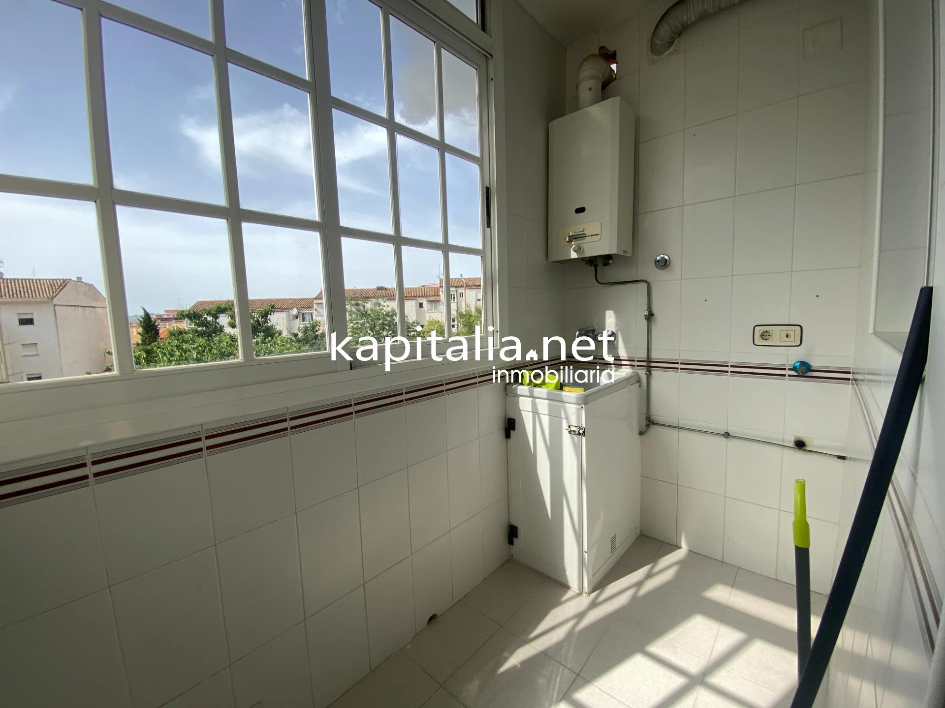 Amplio y luminoso piso en VENTA en La Bola, Xàtiva, con garaje y trastero