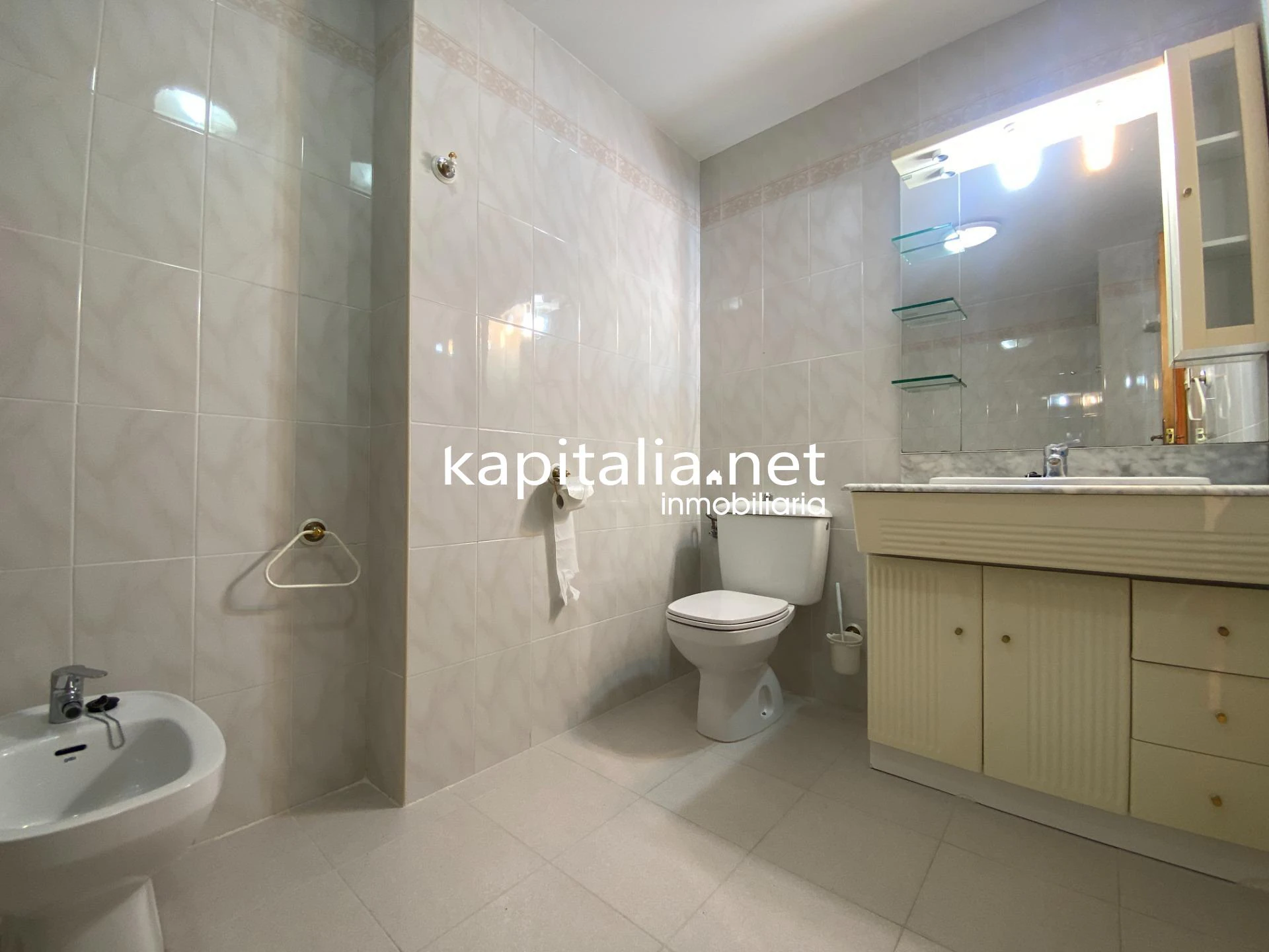 Amplio y luminoso piso en VENTA en La Bola, Xàtiva, con garaje y trastero