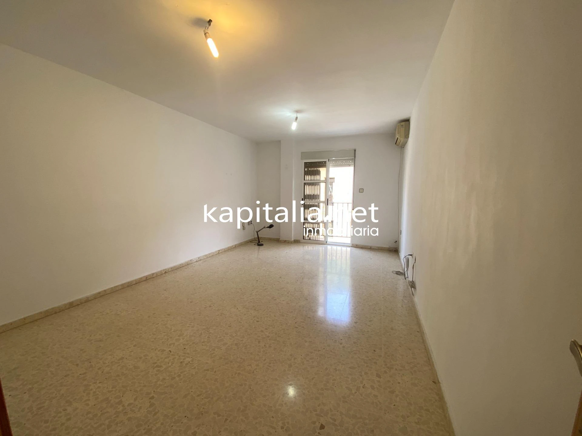 Amplio y luminoso piso en VENTA en La Bola, Xàtiva, con garaje y trastero