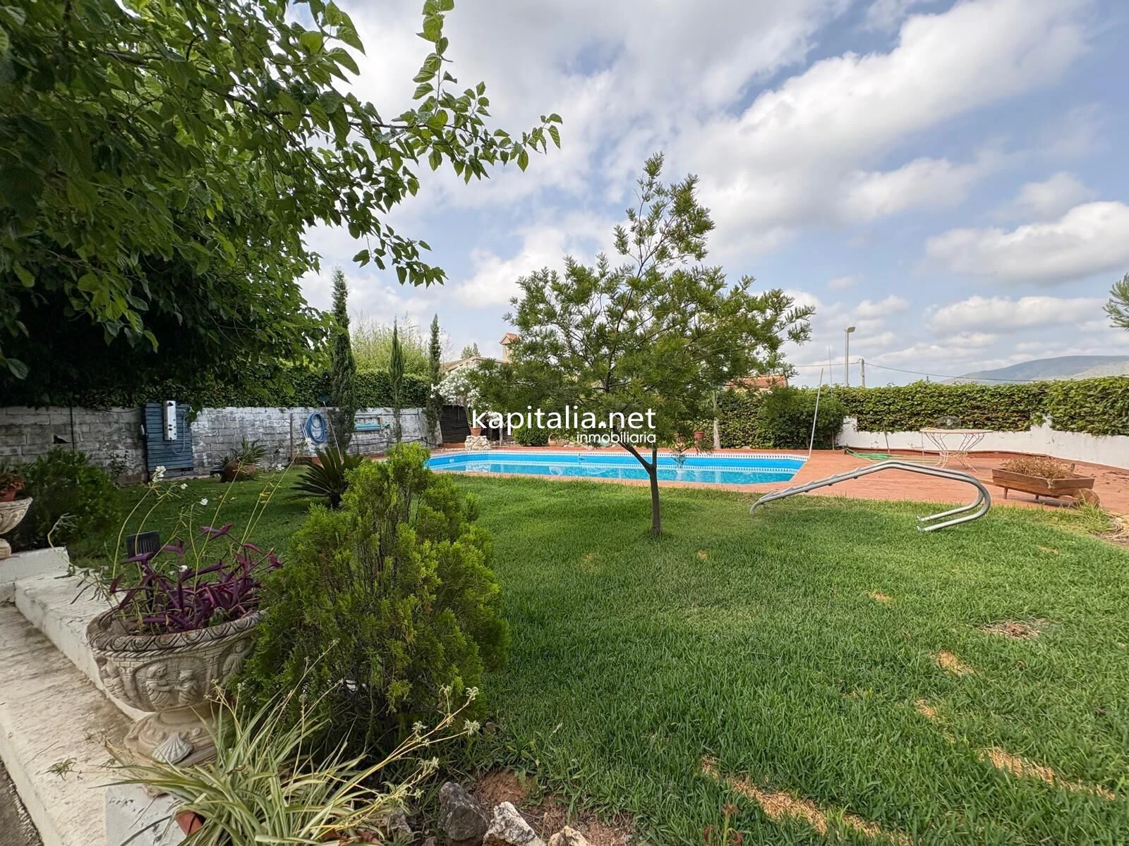 ESPECTACULAR CHALET A LA VENTA EN URBANIZACION DE CARCER