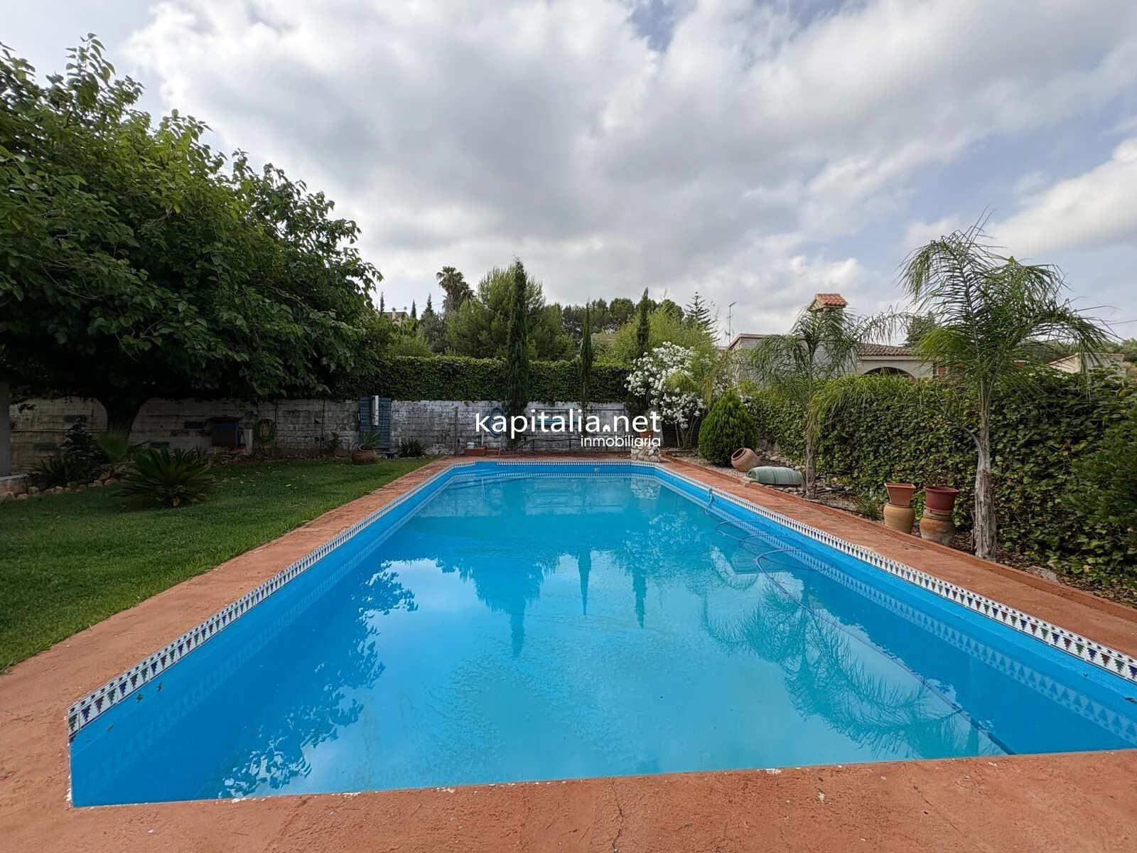 ESPECTACULAR CHALET A LA VENTA EN URBANIZACION DE CARCER
