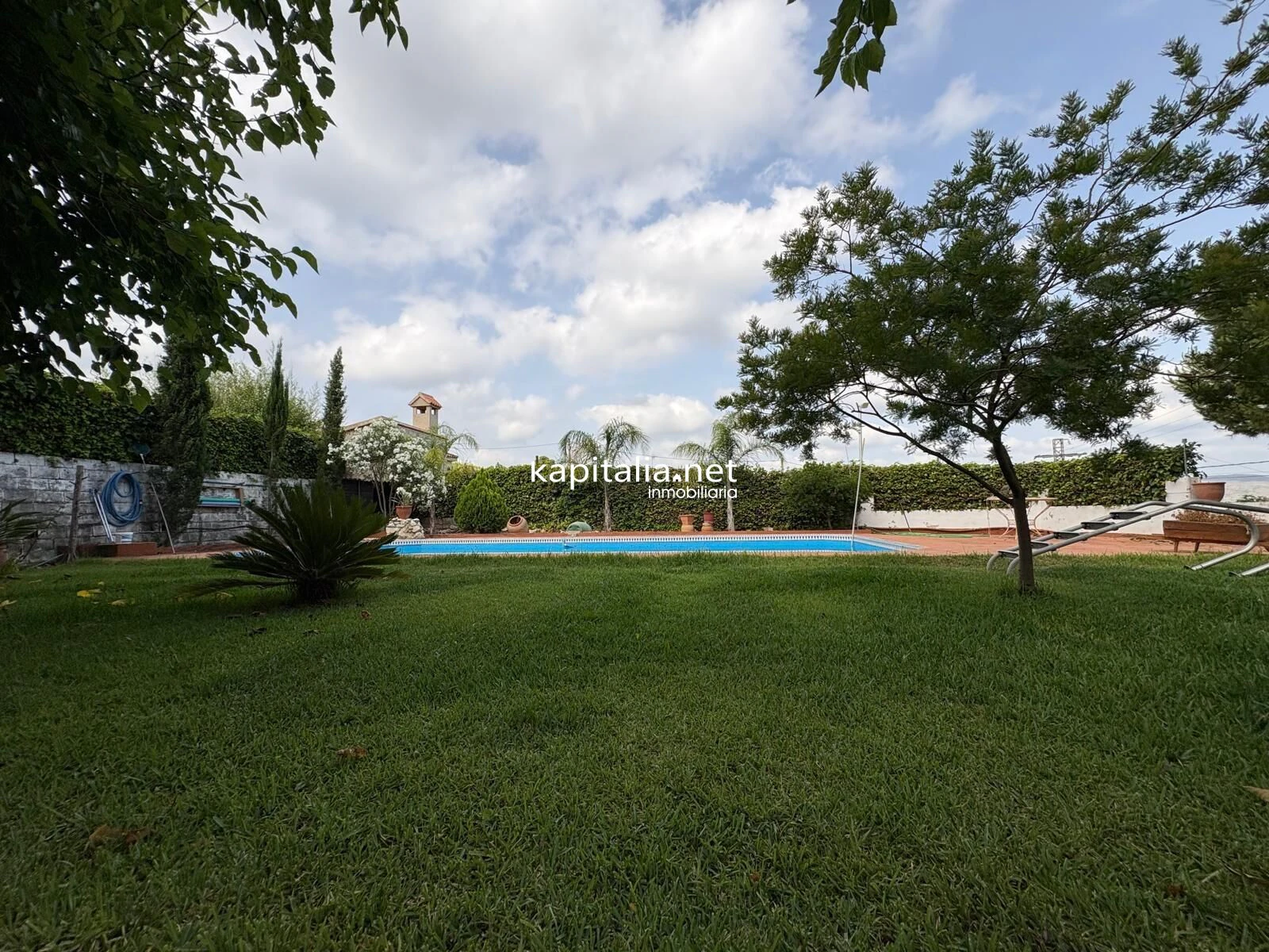 ESPECTACULAR CHALET A LA VENTA EN URBANIZACION DE CARCER