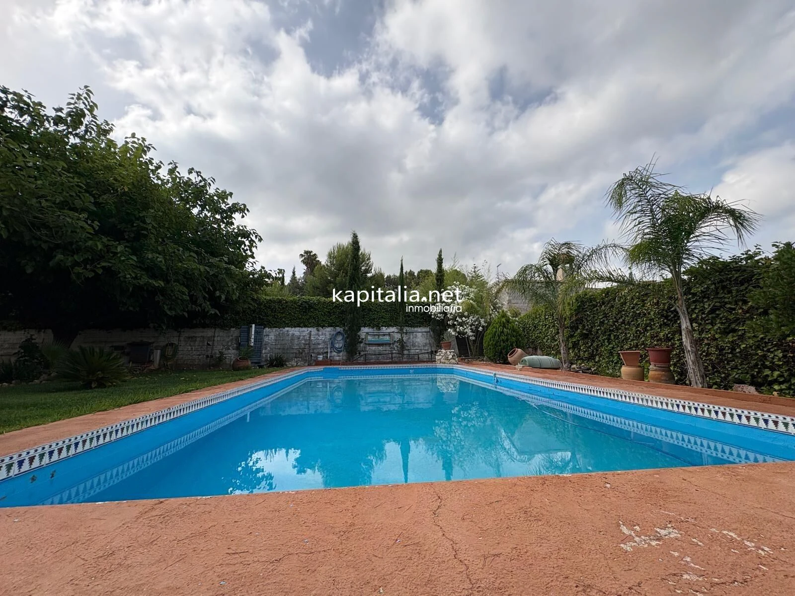 ESPECTACULAR CHALET A LA VENTA EN URBANIZACION DE CARCER