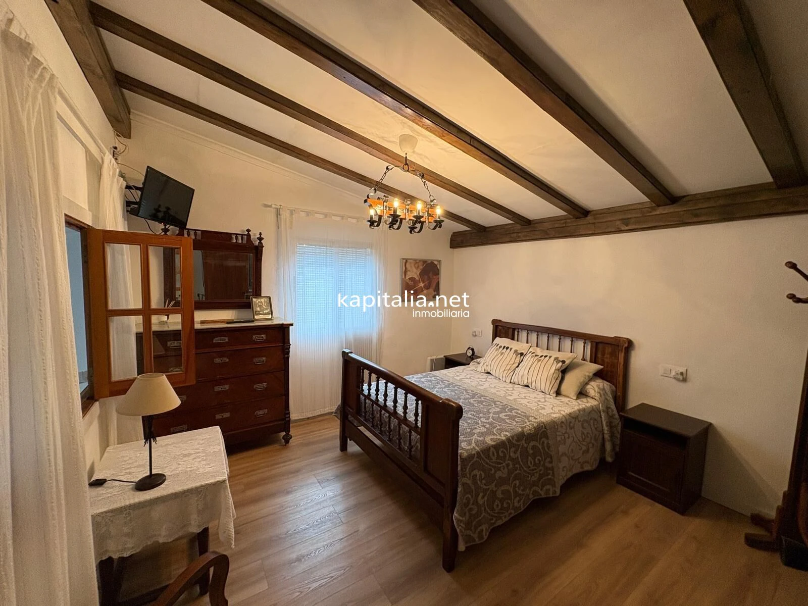 ESPECTACULAR CHALET A LA VENTA EN URBANIZACION DE CARCER