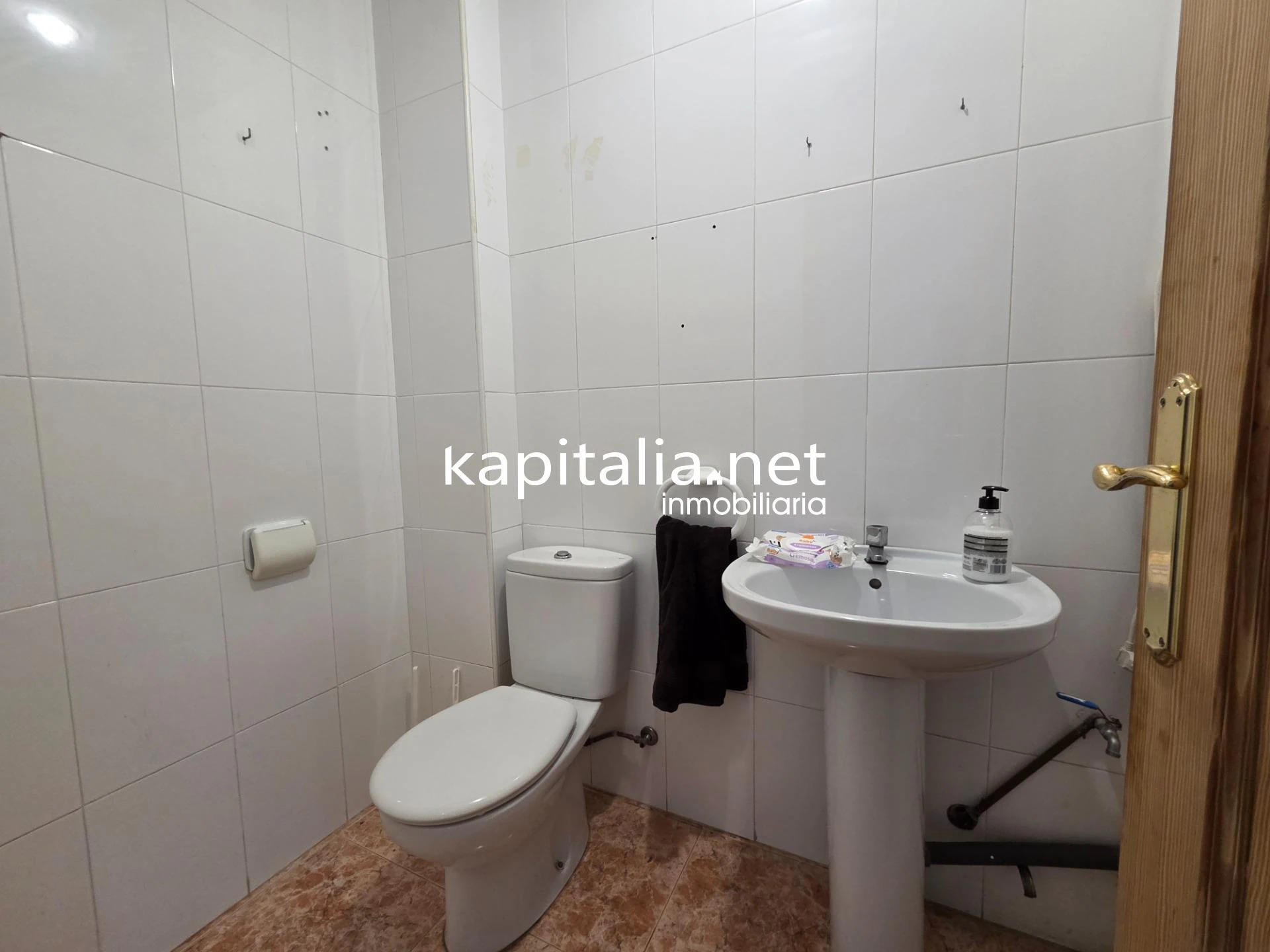 Amplio Local Comercial en Alquiler - Sant Josep, Ontinyent