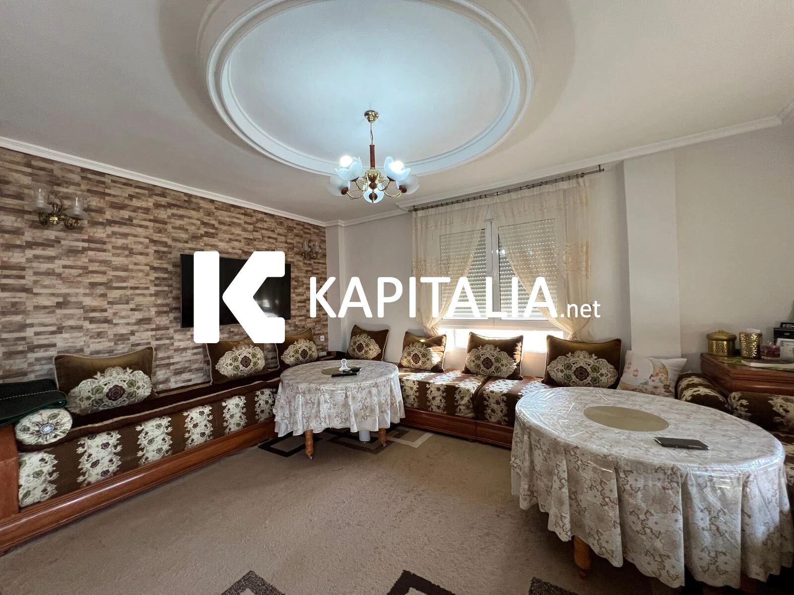 Estupendo piso a la venta en Ontinyent , zona centro .