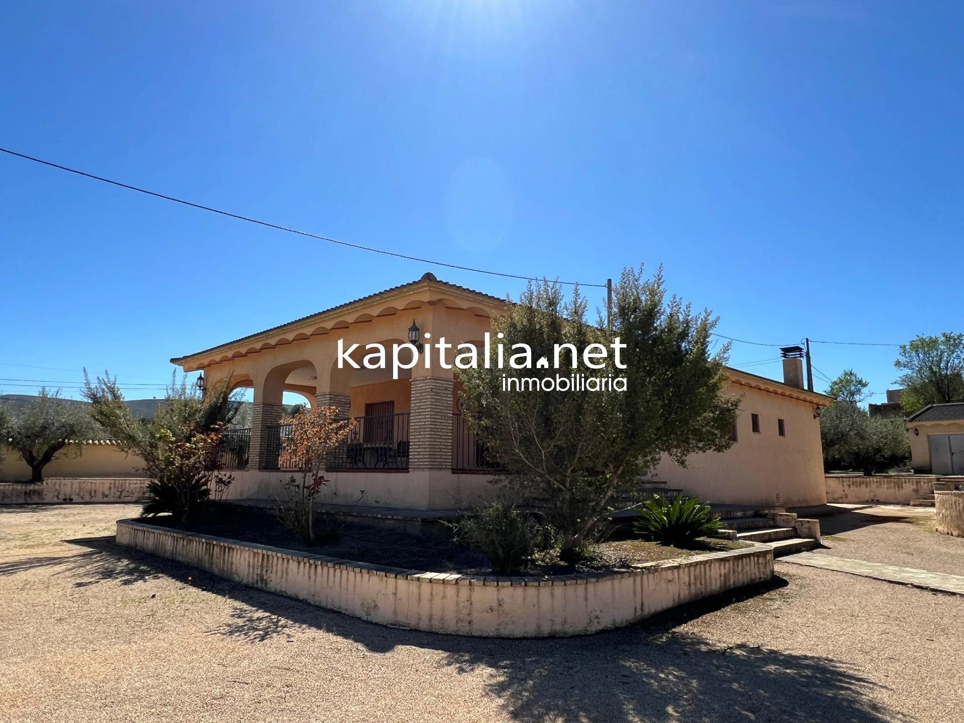 Fantástico chalet en exclusiva zona Ontinyent .