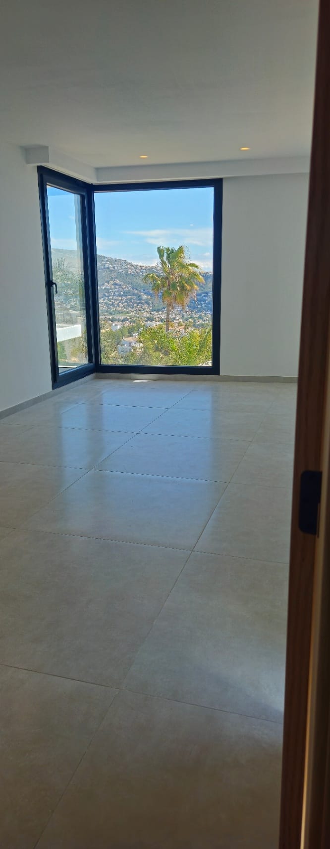 DC0001 - Villa moderna con vistas al mar y a la montaña en Moraira