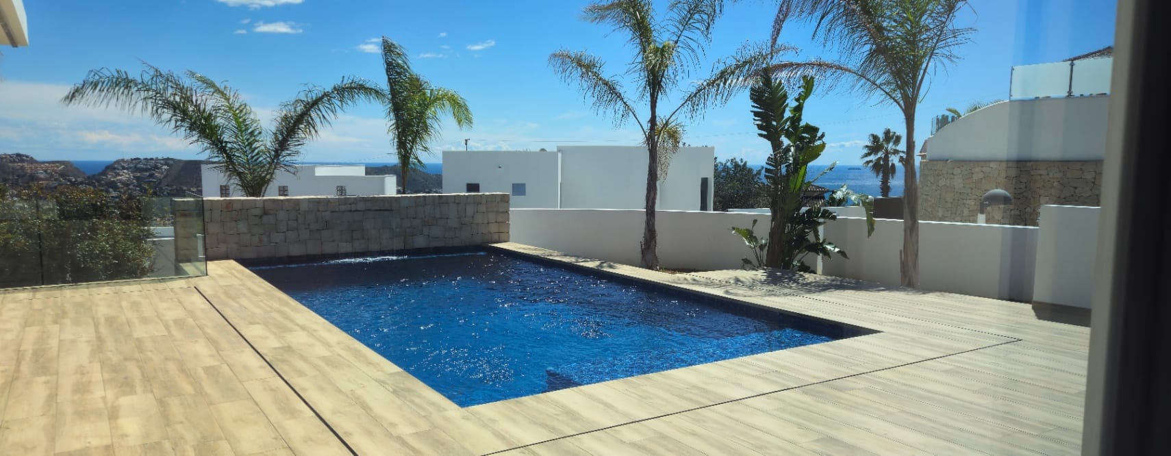 DC0001 - Villa moderna con vistas al mar y a la montaña en Moraira
