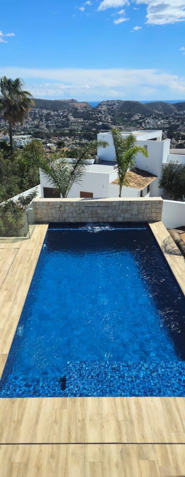 DC0001 - Villa moderna con vistas al mar y a la montaña en Moraira