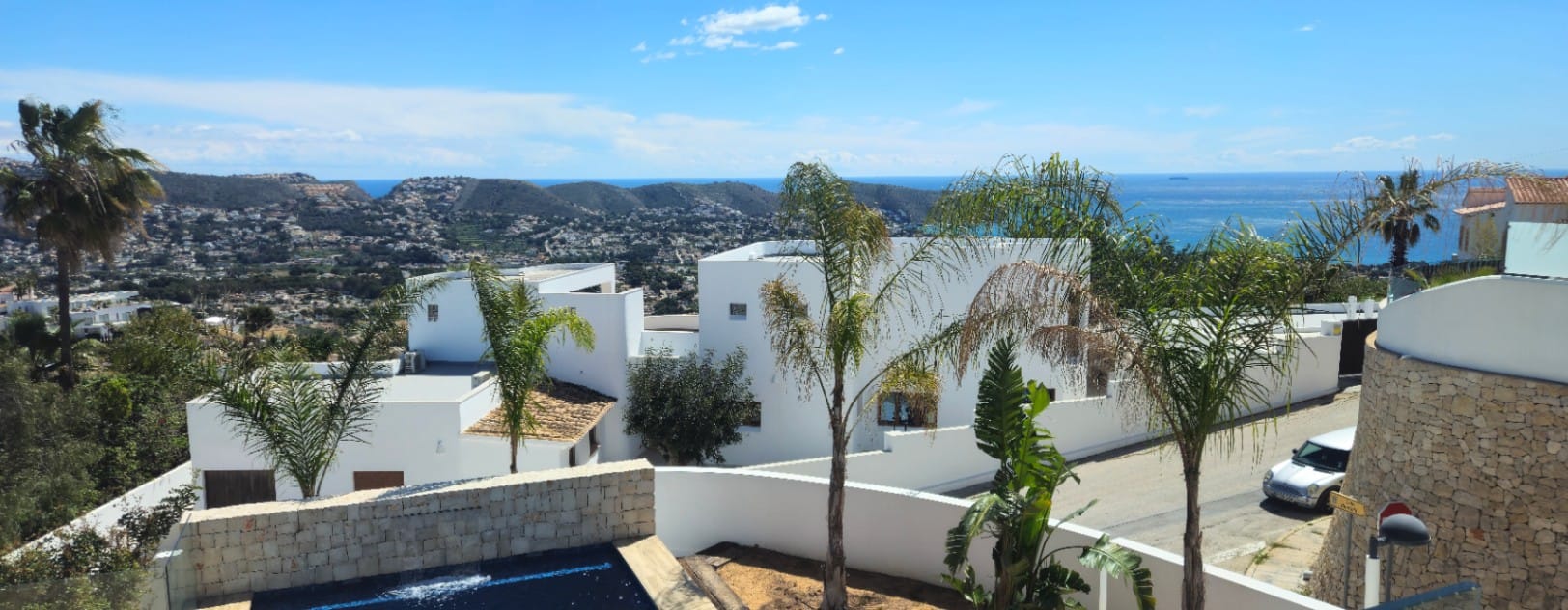 DC0001 - Villa moderna con vistas al mar y a la montaña en Moraira