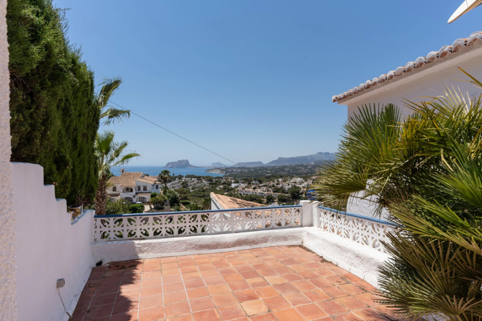Villa à vendre avec des vues spectaculaires sur la mer