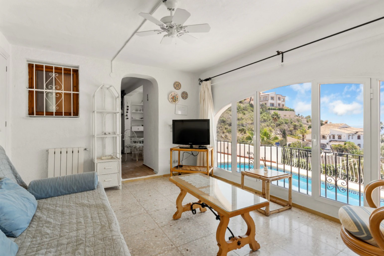 Villa à vendre avec des vues spectaculaires sur la mer