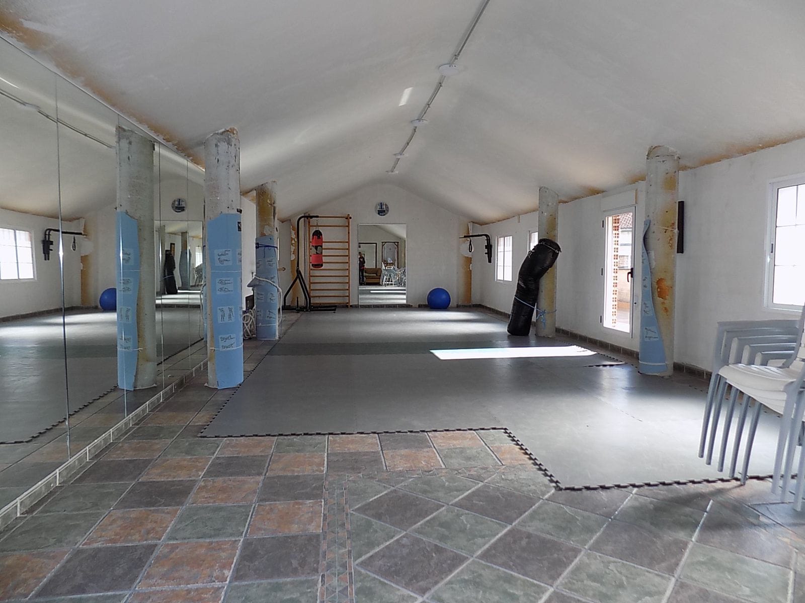 EDIFICIO EN VENTA 950m2 - VIVIENDA + NEGOCIO