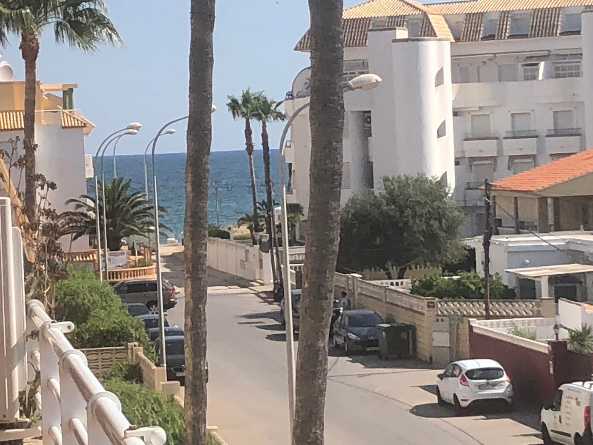 SE ALQUILA APARTAMENTO JUNTO A UNA DE LAS MEJORES PLAYAS DE DENIA