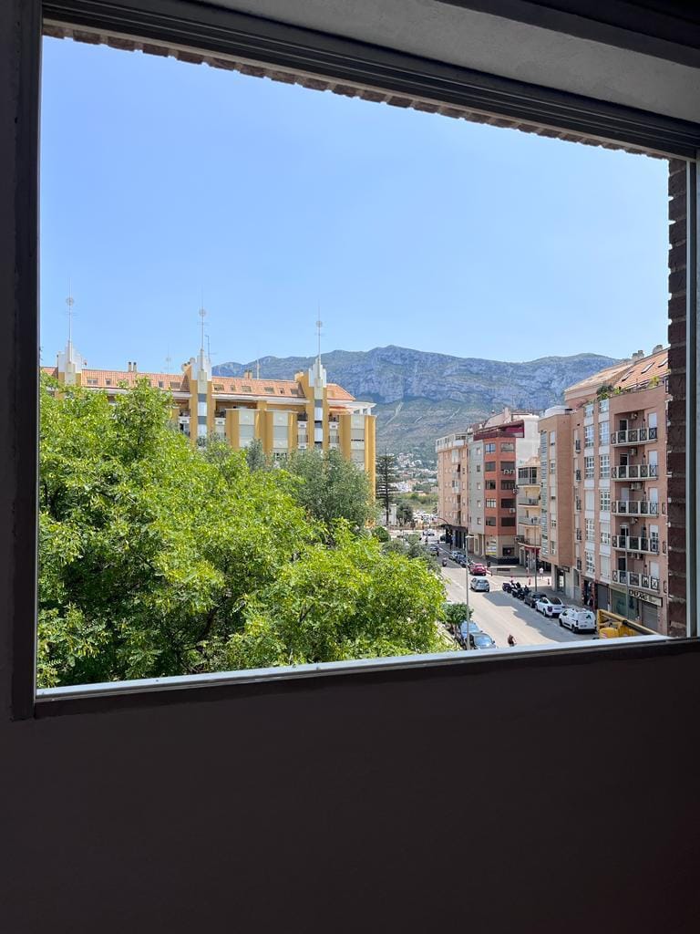 PISO CENTRICO MUY AMPLIO EN DÉNIA
