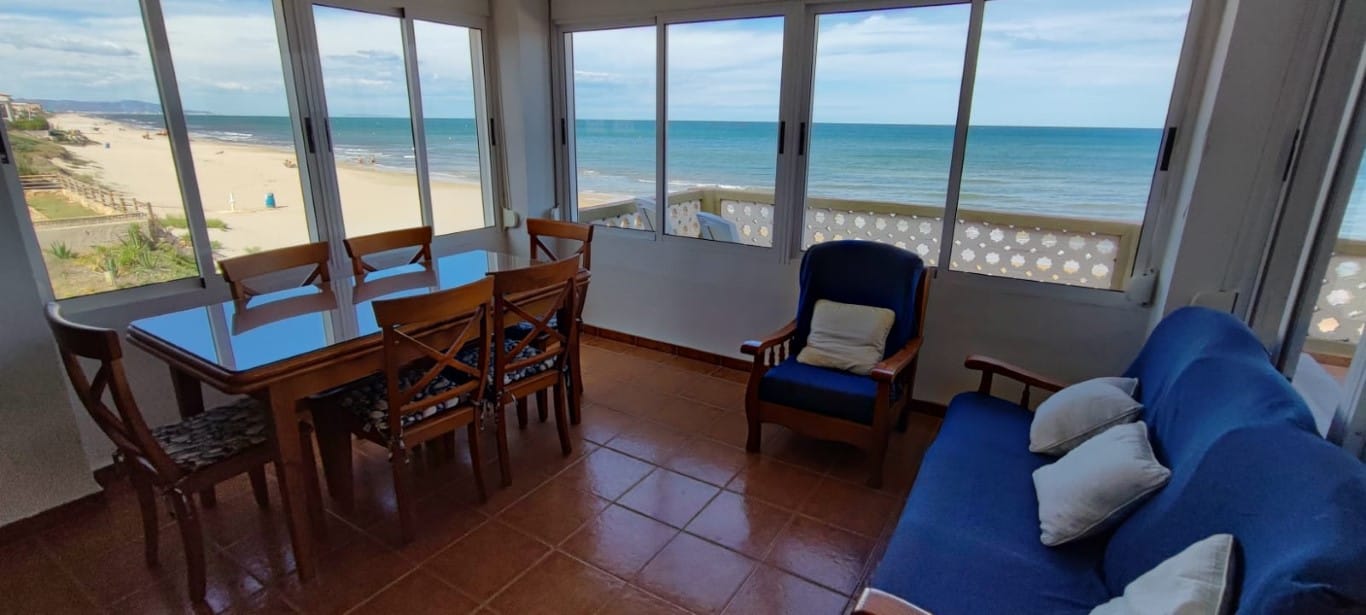 Apartamento en Primera Linea