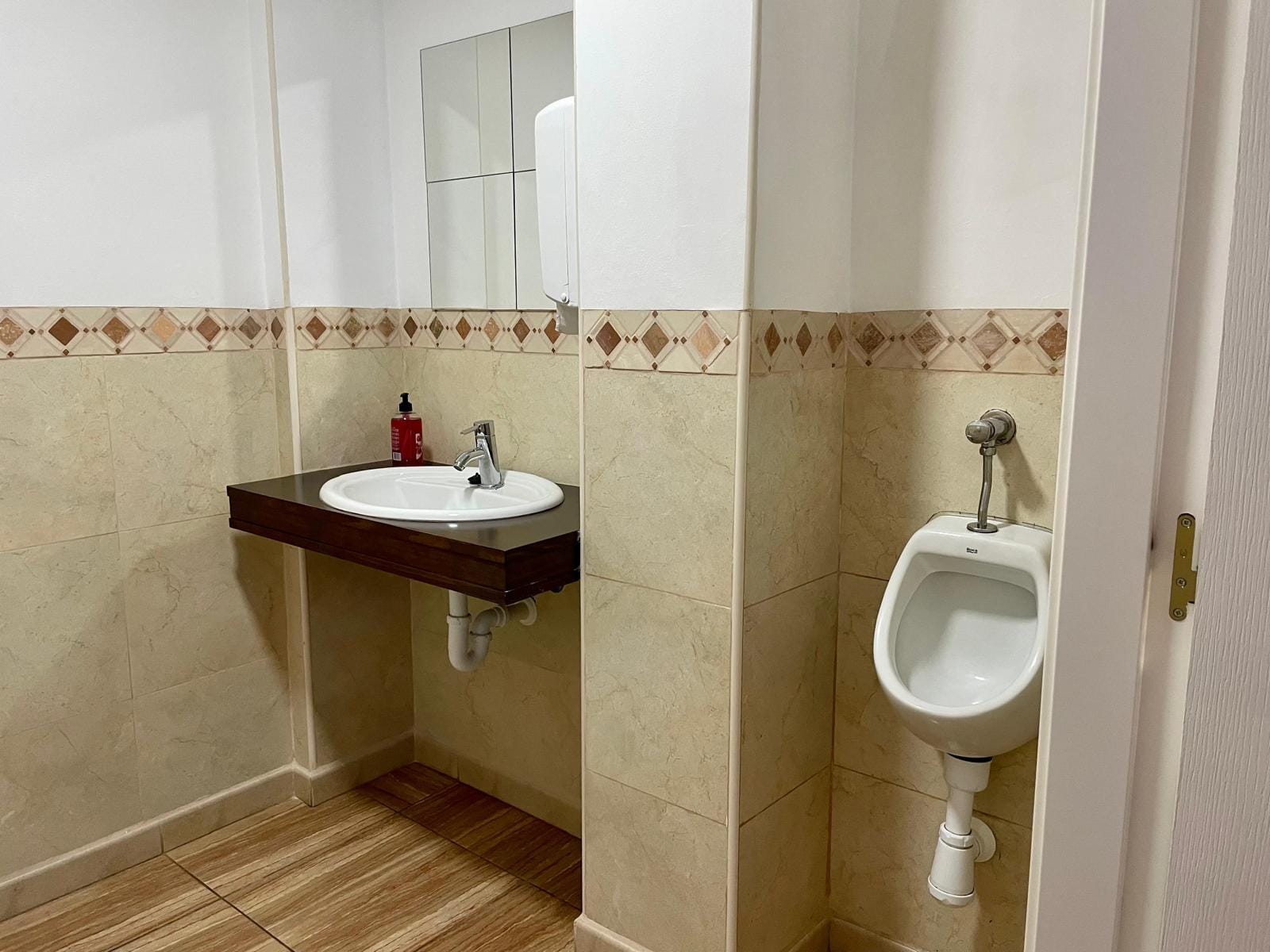 restaurante con vivienda playa Marinas Denia