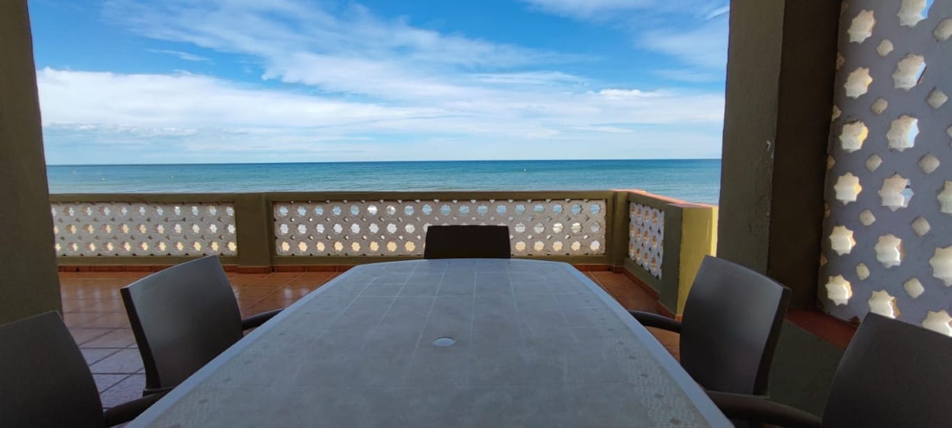 Apartamento en Primera Linea