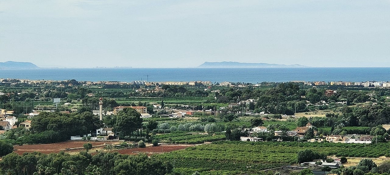Parcela en Denia con vistas al mar