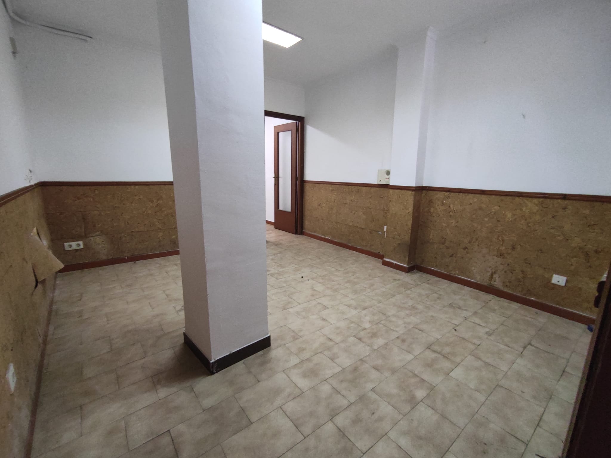 SE VENDE RESTAURANTE JUNTO A OFICINA EN DENIA
