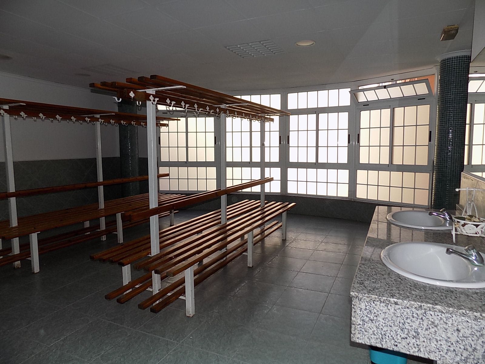 EDIFICIO EN VENTA 950m2 - VIVIENDA + NEGOCIO
