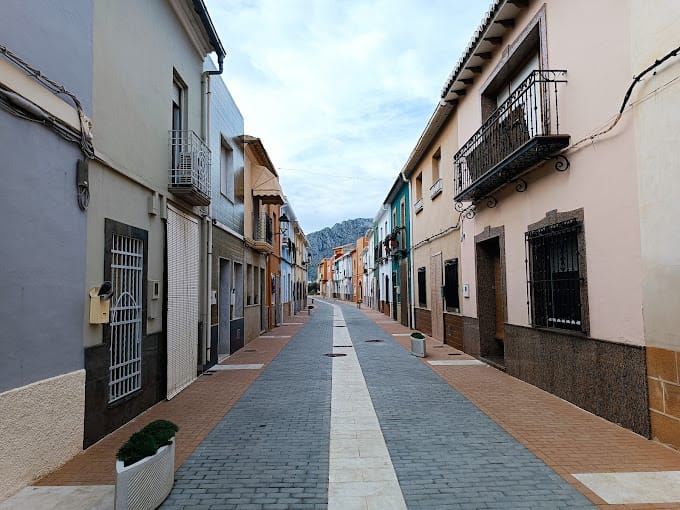SE VENDE BAR-RESTAURANTE EN ELS POBLETS