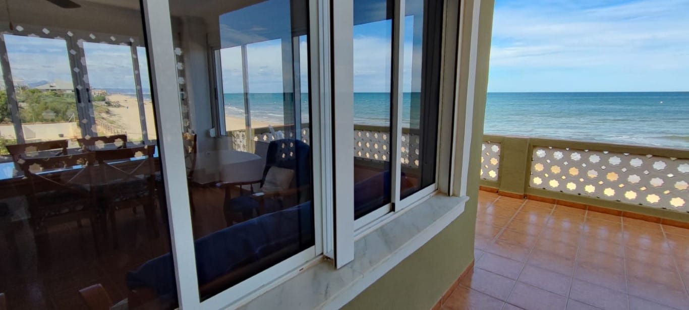 Apartamento en Primera Linea