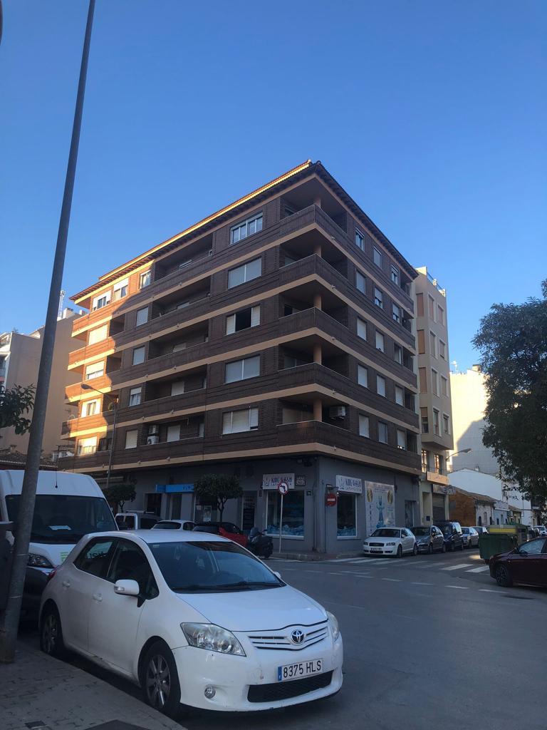 PISO CENTRICO MUY AMPLIO EN DÉNIA