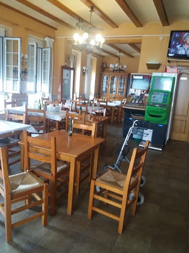 SE VENDE BAR-RESTAURANTE EN ELS POBLETS