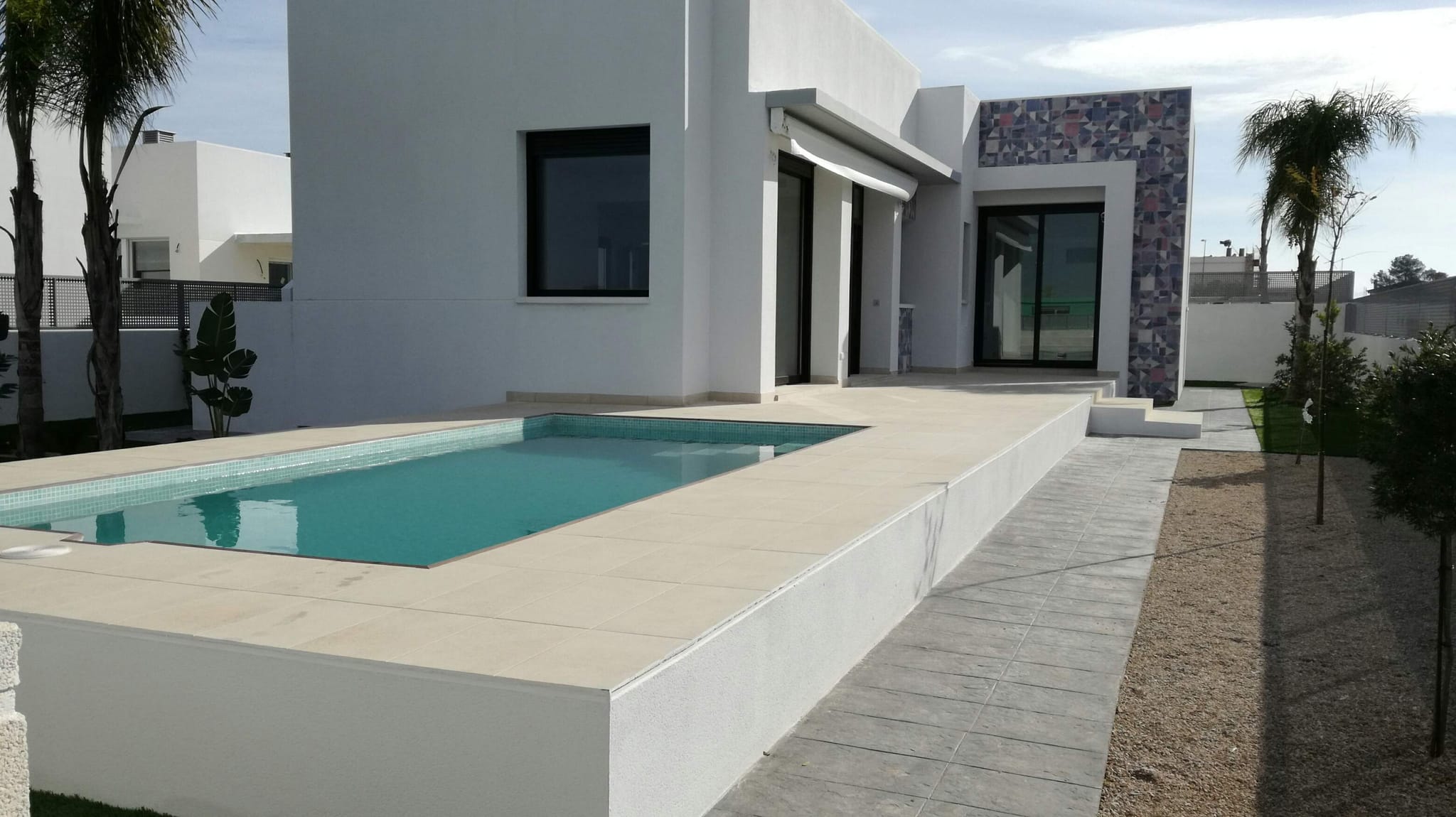 Solar de 6300 m2 listo para la construcción de viviendas unifamiliares u adosados.