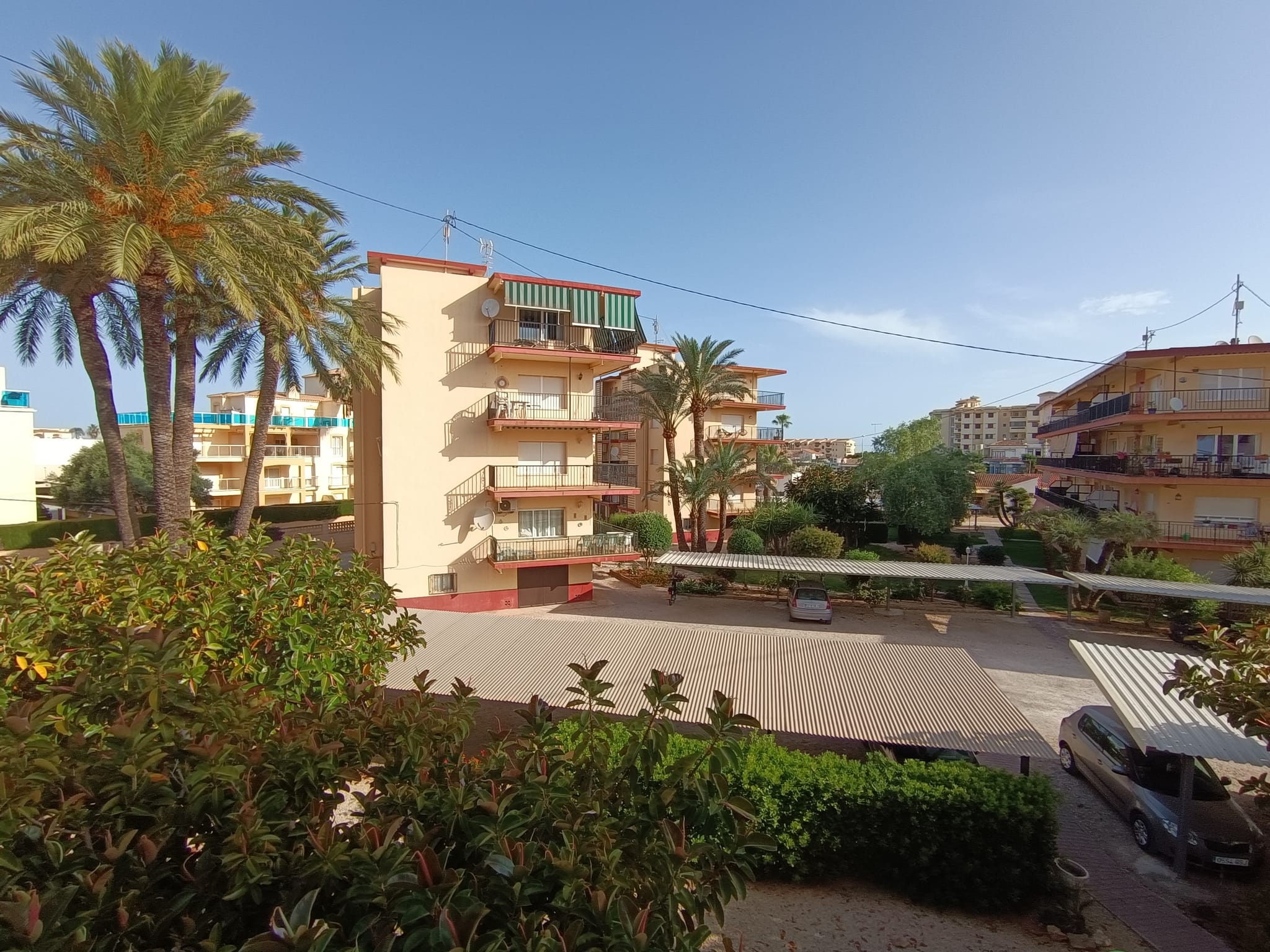 SE ALQUILA APARAMENTO EN ZONA DE PLAYA
