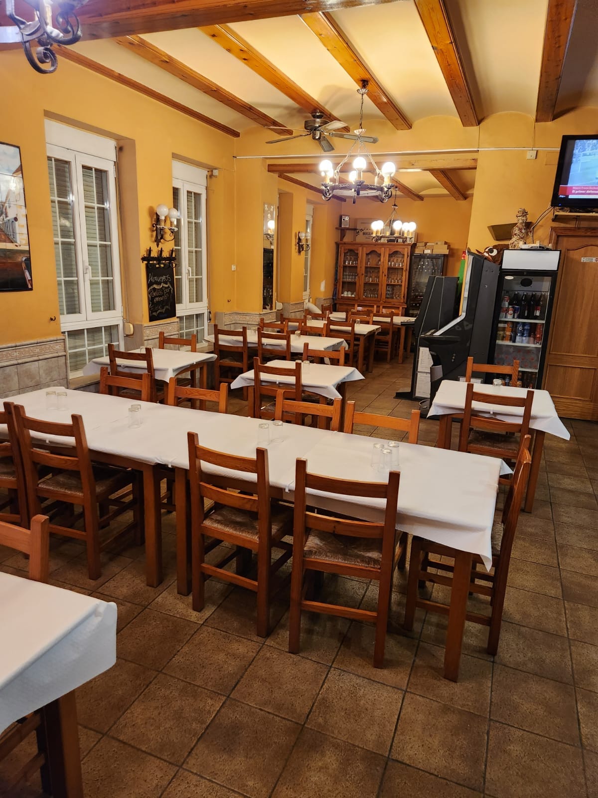 SE VENDE BAR-RESTAURANTE EN ELS POBLETS