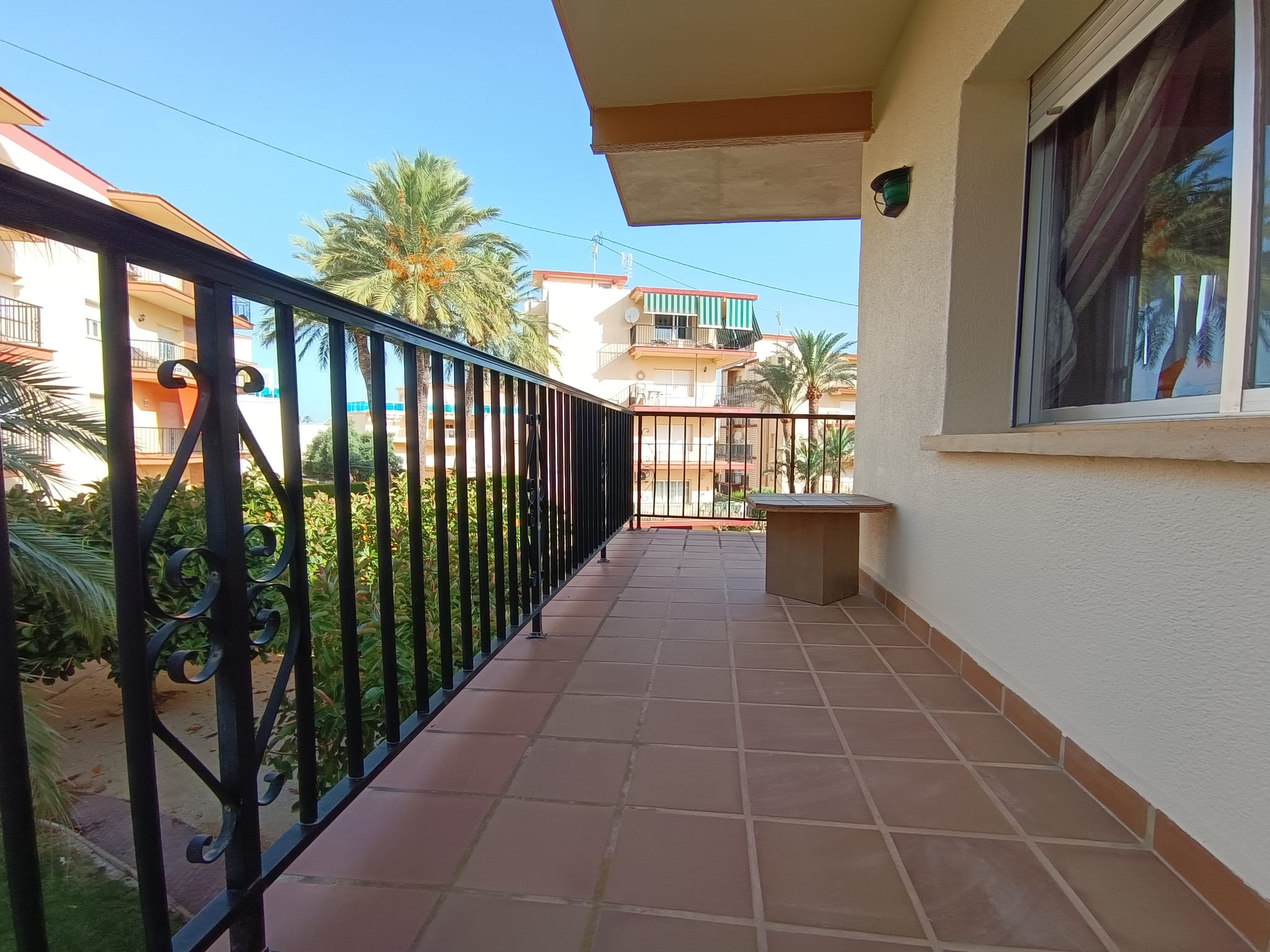 SE ALQUILA APARAMENTO EN ZONA DE PLAYA