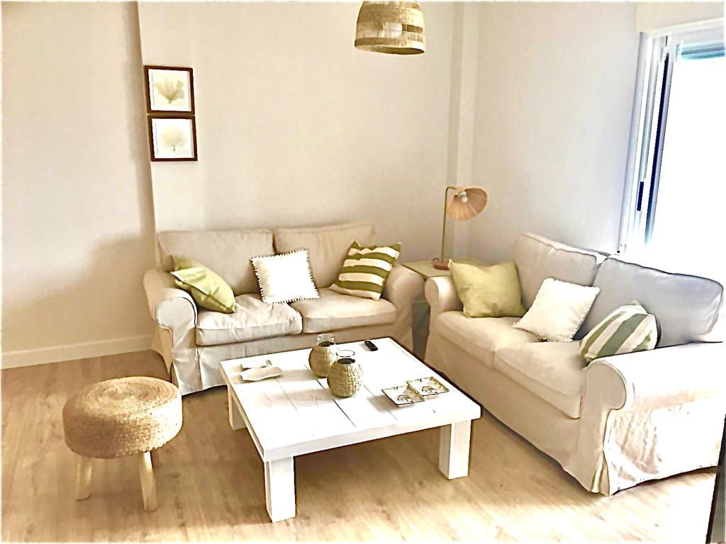 SE ALQUILA APARTAMENTO JUNTO A UNA DE LAS MEJORES PLAYAS DE DENIA